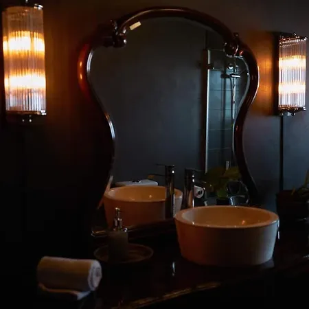 Lisbon Coastal Retreat *